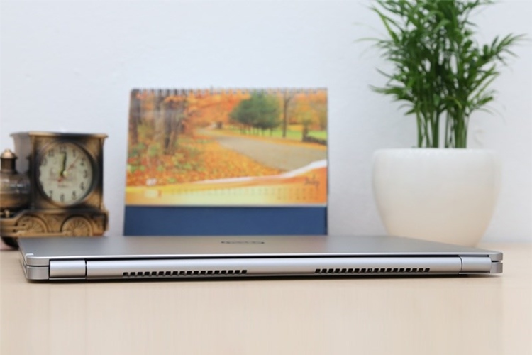 Laptop Dell Inspiron 7437 74508G50HSW8T Màu Bạc