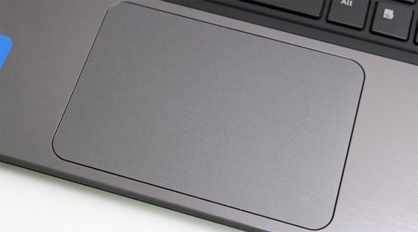 Touchpad được thiết kế khá rộng và thoáng Vostro 5470 Touchpad