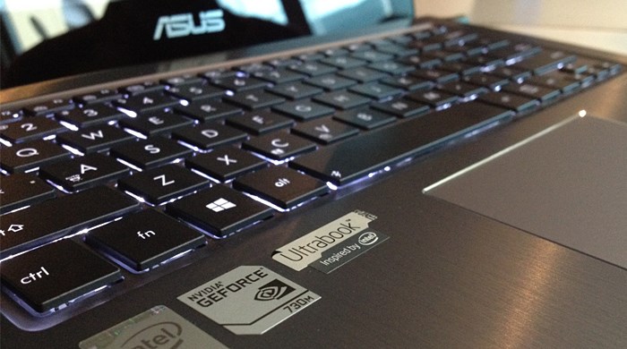 Laptop Asus Zenbook UX302LG 54204G50HSGW8T Màu Xanh Dương