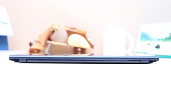 Laptop Asus Zenbook UX302LG 54204G50HSGW8T Màu Xanh Dương