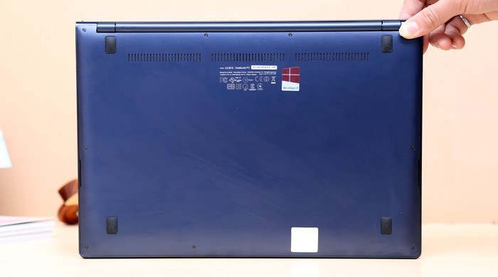 Laptop Asus Zenbook UX302LG 54204G50HSGW8T Màu Xanh Dương