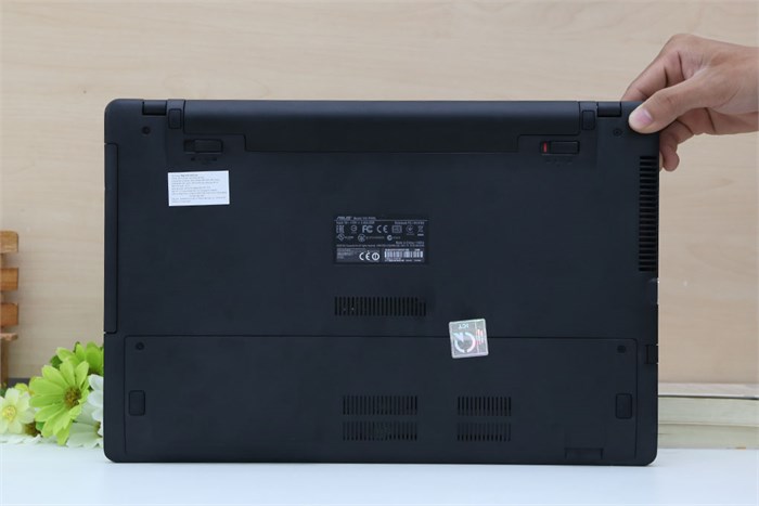 Laptop Asus P550LD 54204G50G Màu Đen