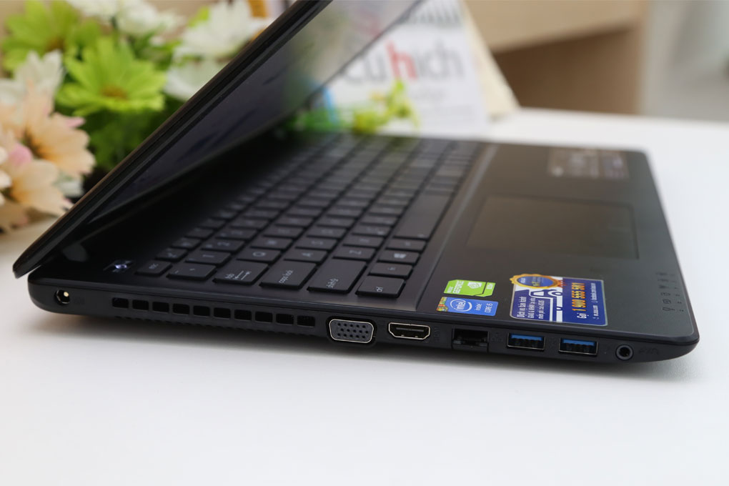 Laptop Asus P550LD 74504G50G Màu Đen
