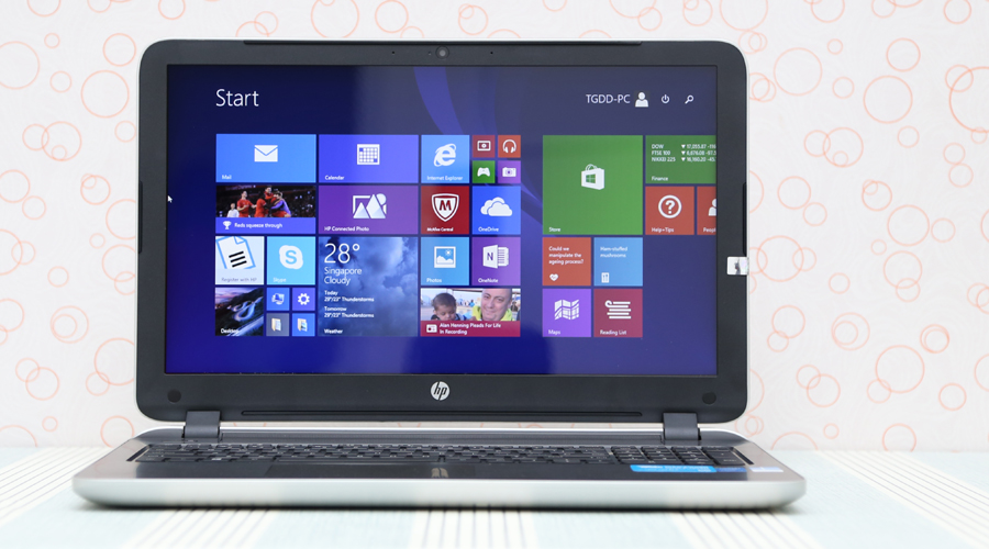 <p>HP Pavilion 15 p081TU sở hữu một m&agrave;n h&igrave;nh 15.6 inch độ ph&acirc;n giải 1.366 x 768 pixel được hỗ trợ bởi c&ocirc;ng nghệ độc quyền BrightView HD cho chất lượng h&igrave;nh ảnh sắc n&eacute;t.</p>