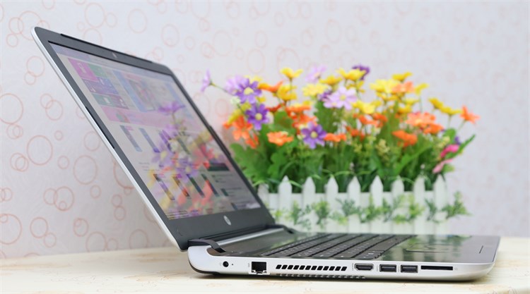 Laptop HP Pavilion 15 p081TX 54214G50GW8