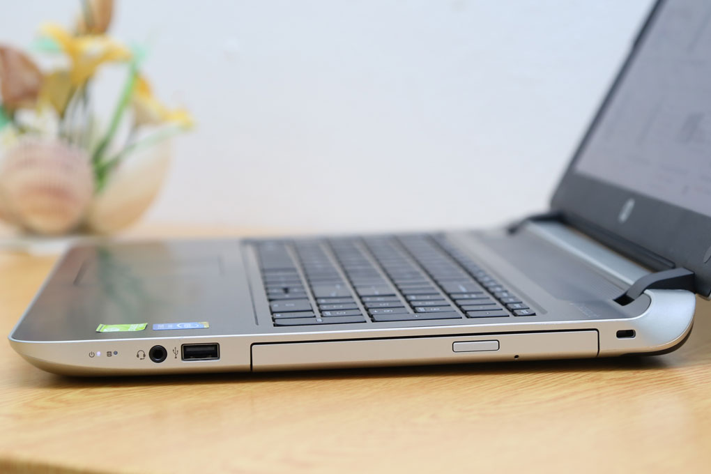 Laptop HP Pavilion 15 p081TX 54214G50GW8 Màu Bạc