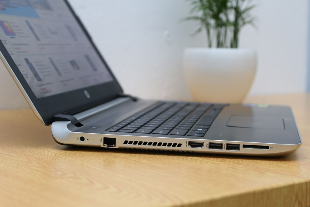 Laptop HP Pavilion 15 p081TX 54214G50GW8 Màu Bạc