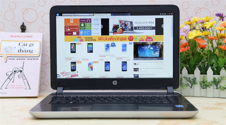 Laptop HP Pavilion 14 v022TU 34034G50W8