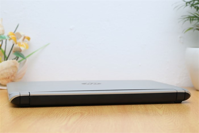 Laptop HP Pavilion 14 v022TU 34034G50W8