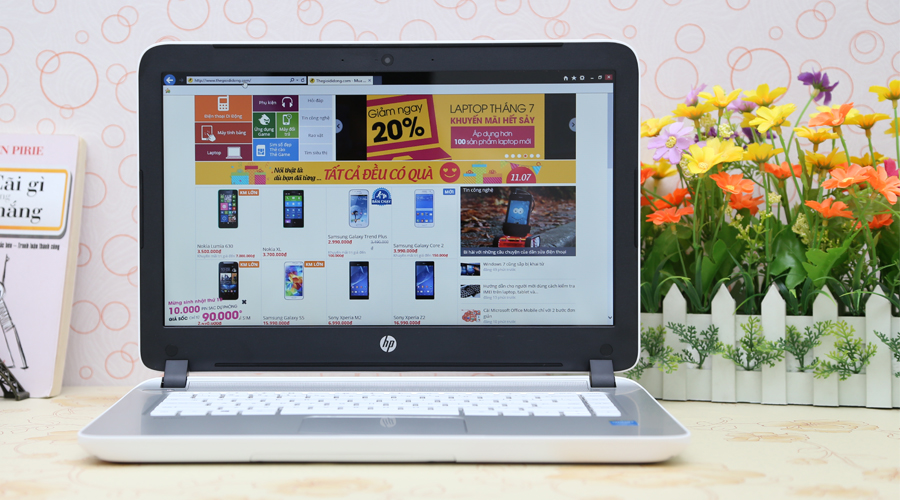 <p>HP Pavilion 14 v023TU sở hữu một m&agrave;n h&igrave;nh 14 inch độ ph&acirc;n giải 1.366 x 768 pixel được hỗ trợ bởi c&ocirc;ng nghệ độc quyền BrightView HD cho chất lượng h&igrave;nh ảnh sắc n&eacute;t.</p>