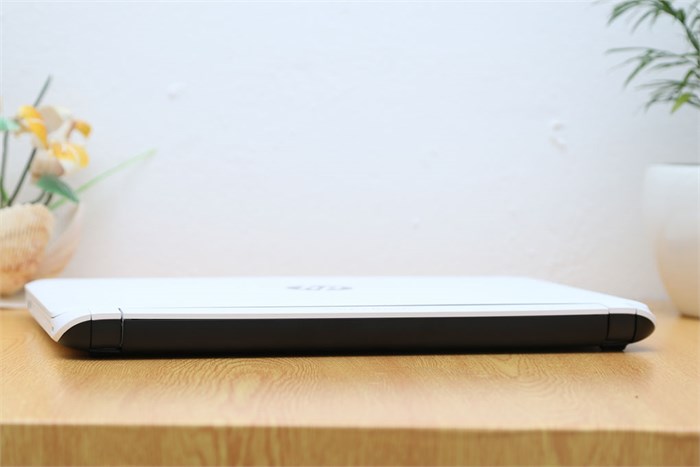 Laptop HP Pavilion 14 v023TU 34034G50W8