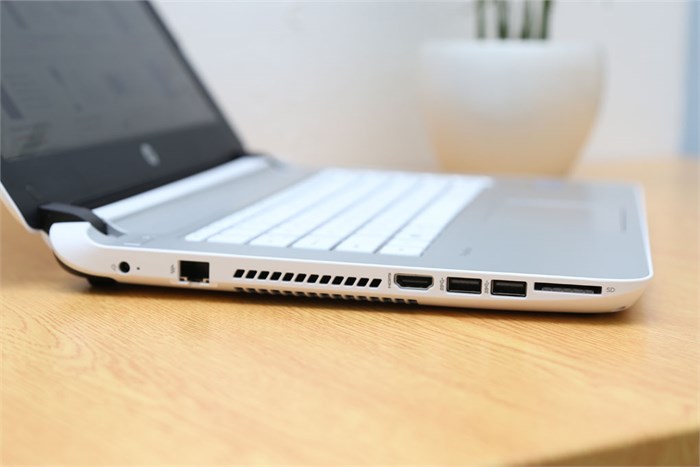 Laptop HP Pavilion 14 v023TU 34034G50W8