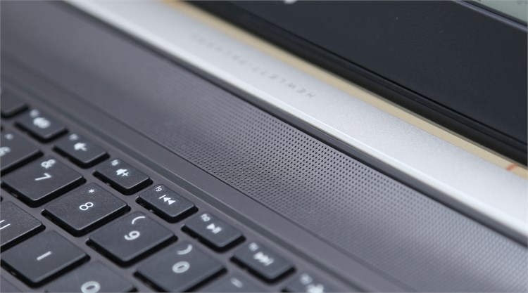 Laptop HP Pavilion 14 v024TU 54214G50W8