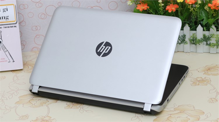 Laptop HP Pavilion 14 v024TU 54214G50W8