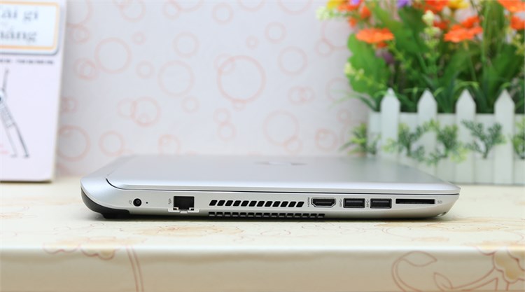 Laptop HP Pavilion 14 v024TU 54214G50W8