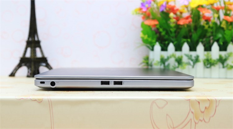 Laptop Dell Inspiron 7537 54216G50G