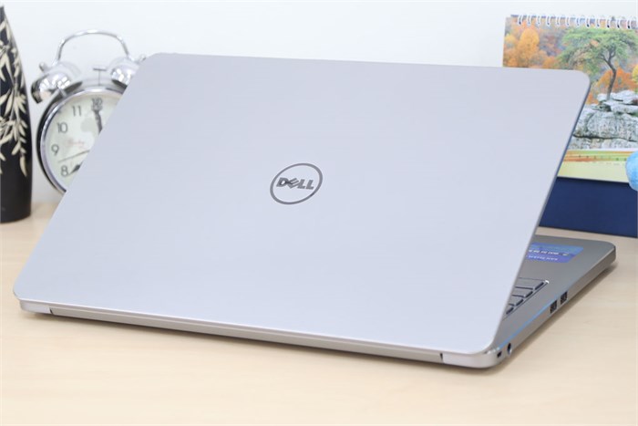 Laptop Dell Inspiron 7537 54216G50G Màu Bạc