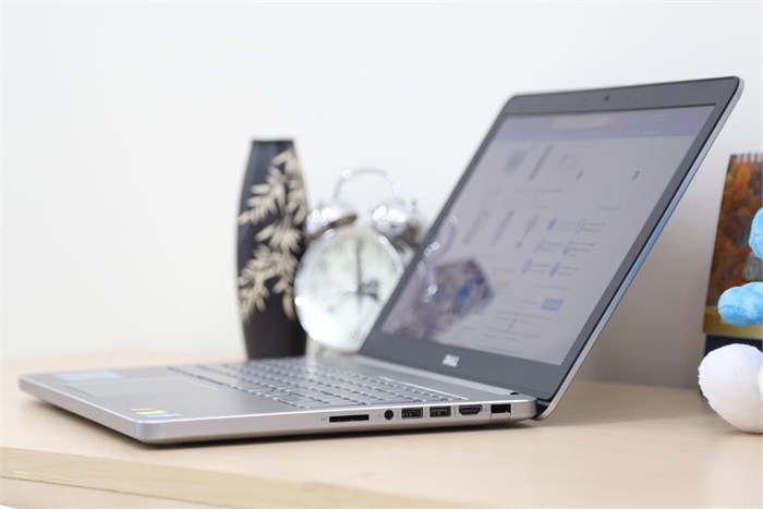 Laptop Dell Inspiron 7537 54216G50G Màu Bạc