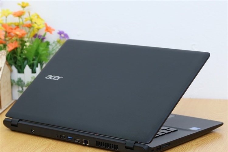 Laptop Acer Aspire ES1 511 Celeron N2930/2G/500G/Win8.1 Màu Đen