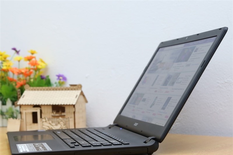 Laptop Acer Aspire ES1 511 Celeron N2930/2G/500G/Win8.1 Màu Đen