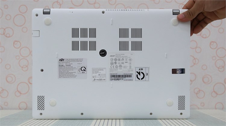 Laptop Acer Aspire V3 371 54214G50Dn Màu Trắng