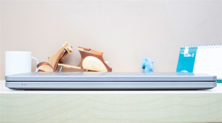 Laptop Dell Inspiron 7737 745116G1TGW8T Màu Bạc