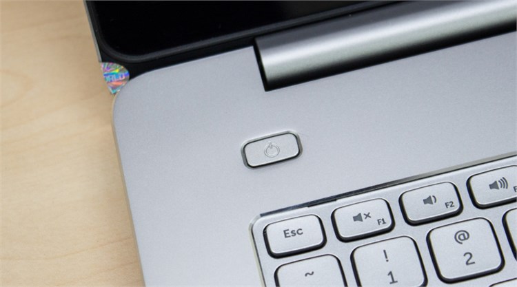 Laptop Dell Inspiron 7737 745116G1TGW8T Màu Bạc