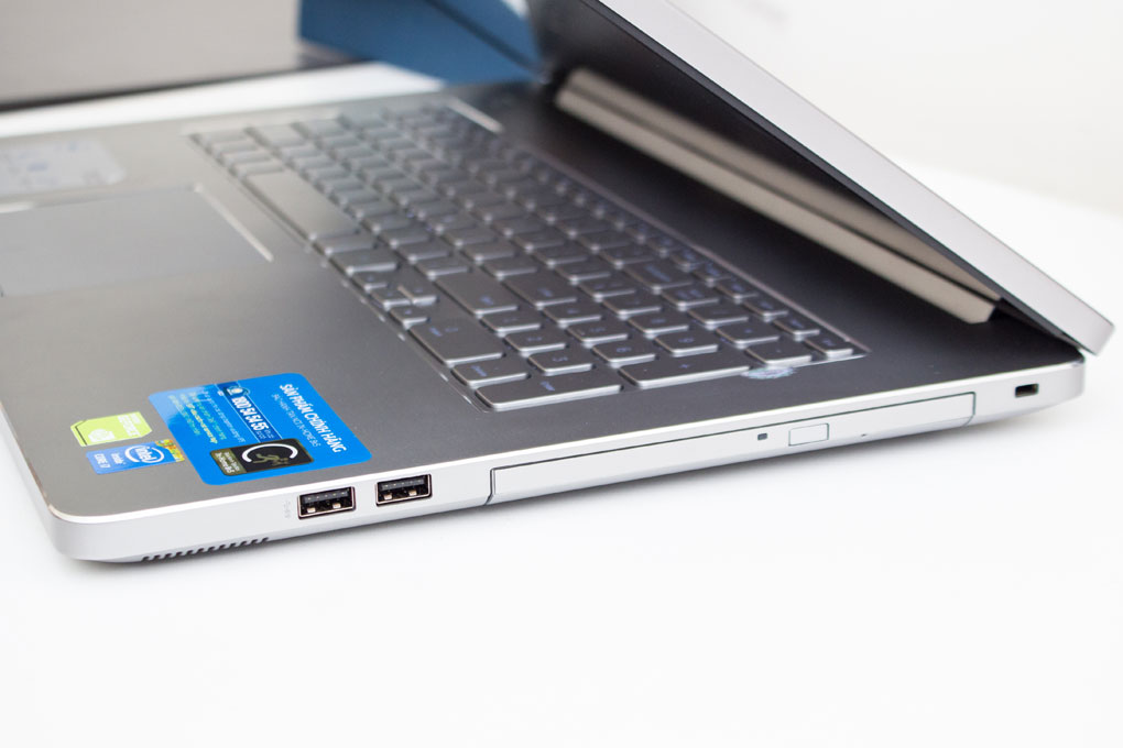 Laptop Dell Inspiron 7737 745116G1TGW8T Màu Bạc