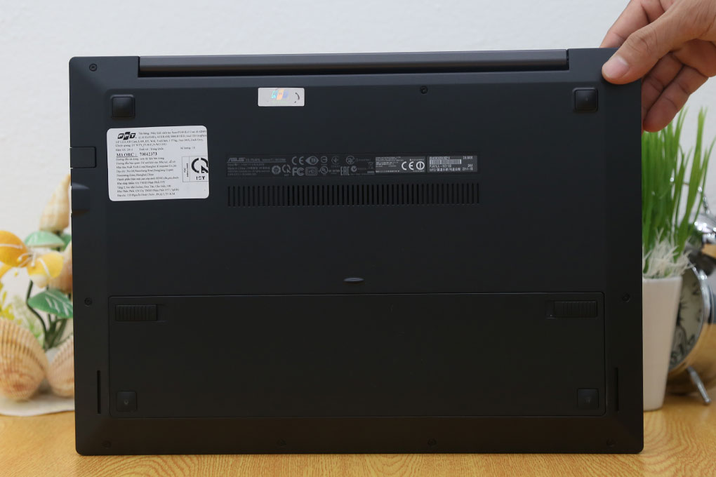 Laptop Asus PU401LA 54204G50W8 Màu Đen - Xám