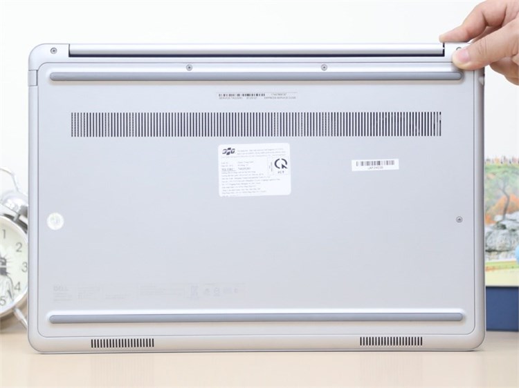 Laptop Dell Inspiron 7537 75418G1TGW8 Màu Bạc