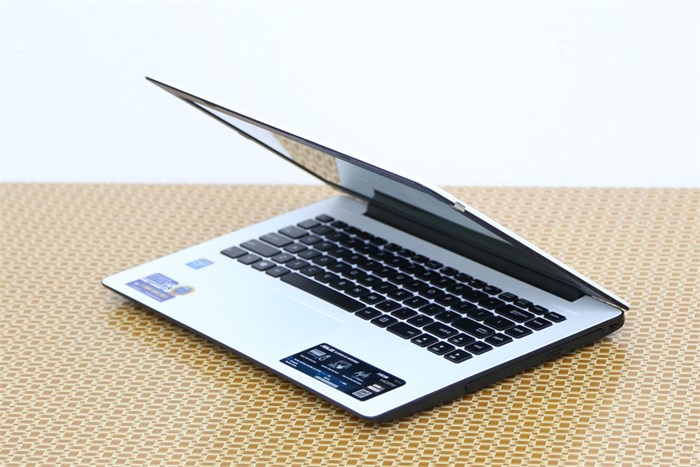 Laptop Asus X453MA Celeron N2830/2G/500G Màu Trắng