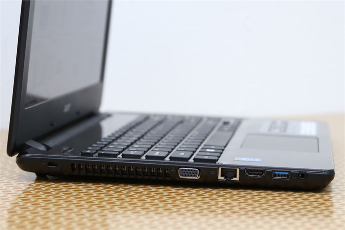 Laptop Acer Aspire E5 471 54214G50 Màu Đen