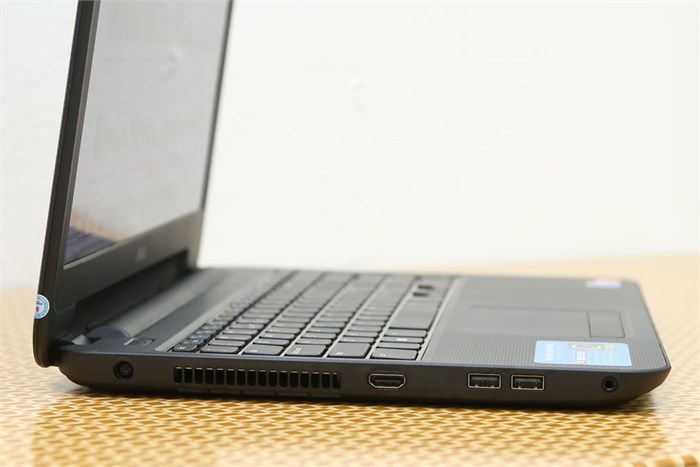 Laptop Dell Inspiron 3531 28304G50
