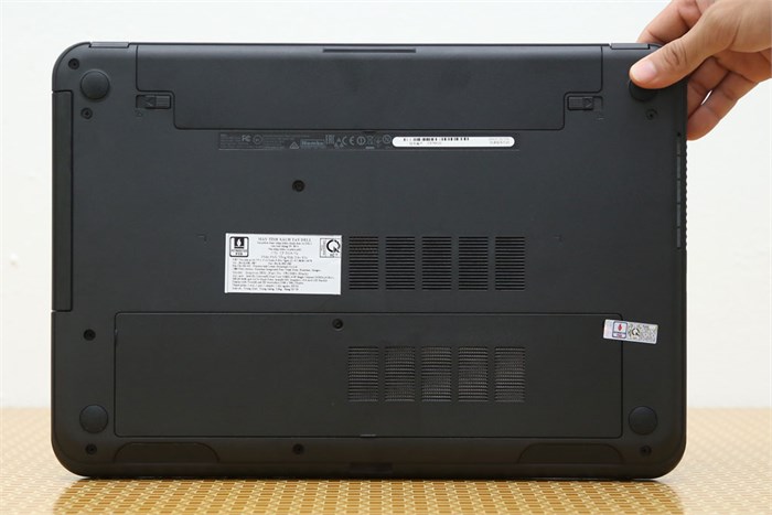 Laptop Dell Inspiron 3531 28304G50