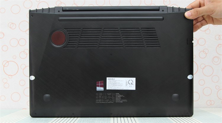 Laptop Lenovo Y5070 74718G1TGW8 Màu Đen