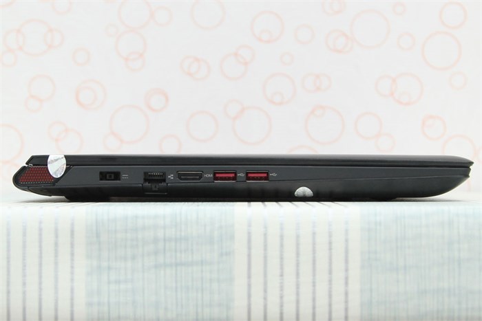 Laptop Lenovo Y5070 74718G1TGW8 Màu Đen