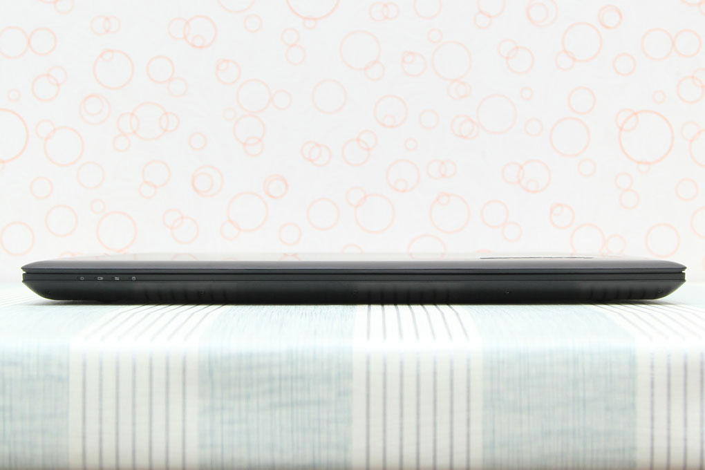 Laptop Lenovo Y5070 74718G1TGW8 Màu Đen