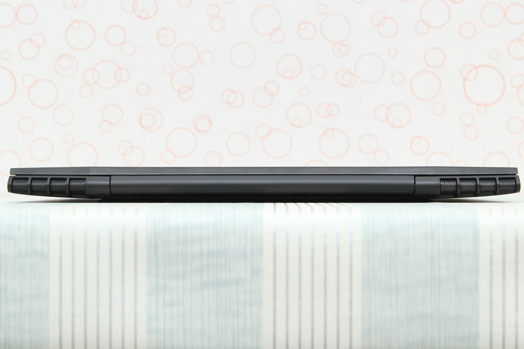 Laptop Lenovo Y5070 74718G1TGW8 Màu Đen