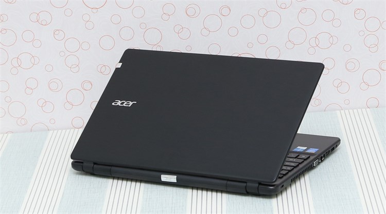 Laptop Acer Aspire E5 571 54214G50W8 Màu Đen