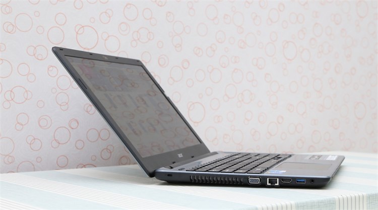 Laptop Acer Aspire E5 571 54214G50W8 Màu Xám