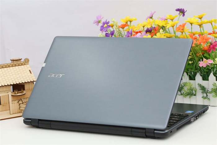 Laptop Acer Aspire E5 571 54214G50W8 Màu Xám