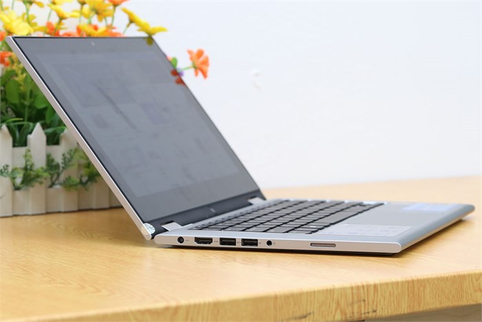 Laptop Dell Inspiron 3148 34014G50W8T Màu Bạc