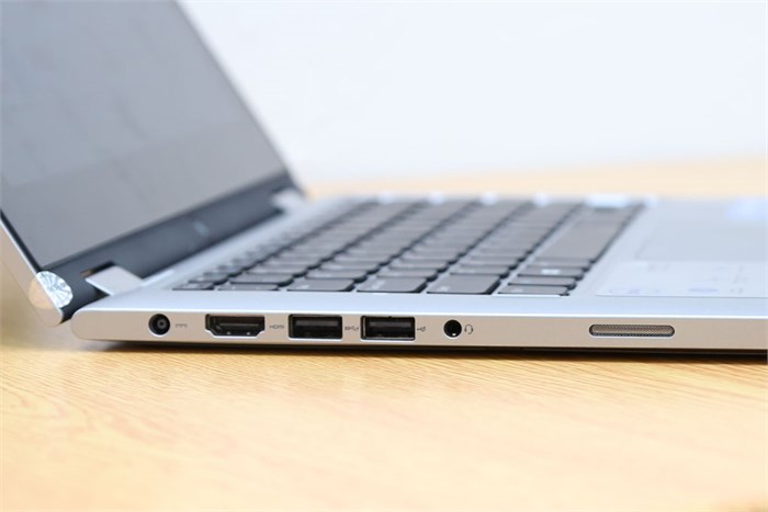 Laptop Dell Inspiron 3148 34014G50W8T Màu Bạc