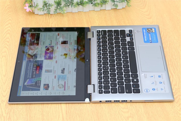 Laptop Dell Inspiron 3148 34014G50W8T Màu Bạc