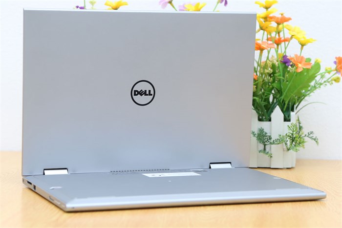 Laptop Dell Inspiron 3148 34014G50W8T Màu Bạc