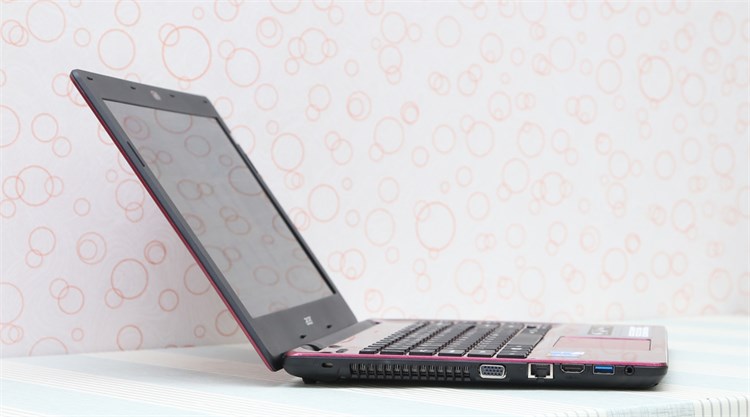 Laptop Acer Aspire E5 471 i3 4005U/4G/500G/Win8.1/Không DVD Màu Đỏ