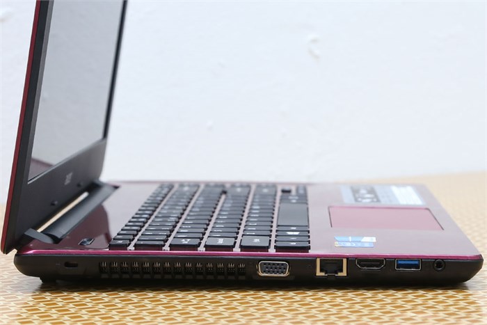 Laptop Acer Aspire E5 471 i3 4005U/4G/500G/Win8.1/Không DVD Màu Đỏ