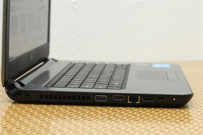 Laptop HP 14 r068TU i3-4030U/4G/500G/Win8.1 Màu Xám