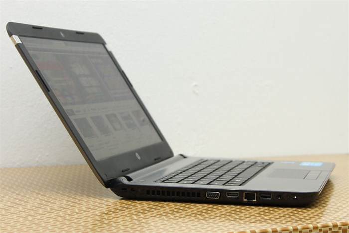 Laptop HP 14 r068TU i3-4030U/4G/500G/Win8.1 Màu Xám