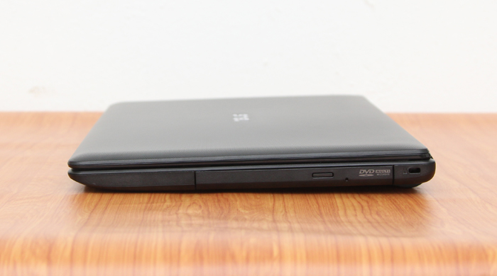 Laptop Asus X452LAV i3 4030U/2GB/500GB/Win8.1